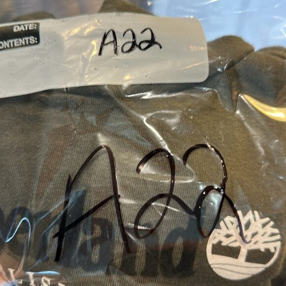 Timberland Boys Logo Sweatshirt Hoodie Size 6 Pullover Olive Green Outdoors Cozy - Picture 7 of 7